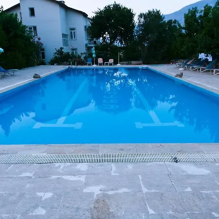 Sureyya Panzió 3*